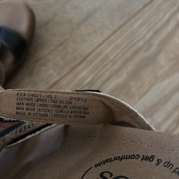 Taos Prize 4 Leather Sandals Womens Size 7 Black Exotic Multi Color Slide - Picture 5 of 7